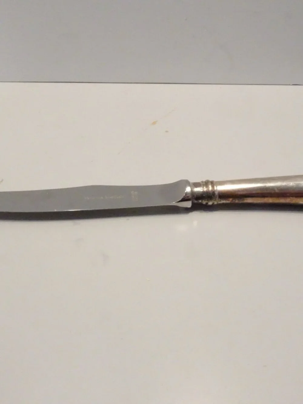 Set of 6 Vintage VINERS of SHEFFIELD Silver Plate STEAK KNIVES